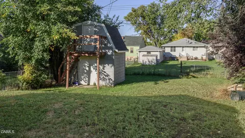 Exterior - 1116 15th St N, Bismarck, ND 58501 photo 2 of 3
