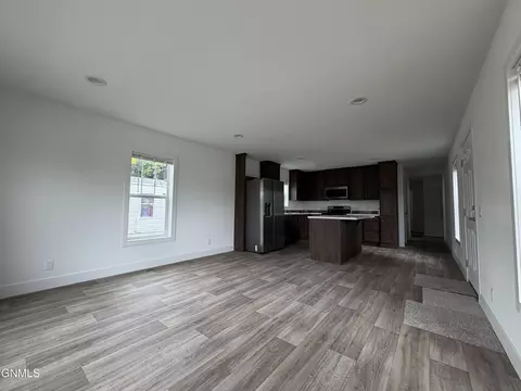 Living - 703 6th Ave SE, Mandan, ND 58554 photo 2 of 2