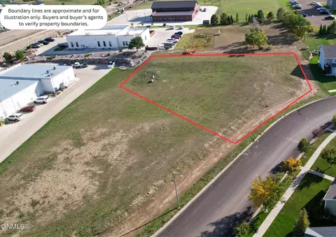 1019 Bremner Ave, Bismarck, ND 58503 photo 3