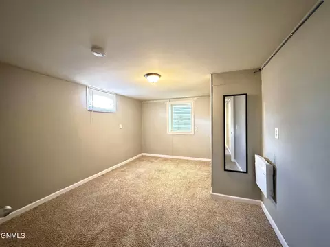 Bedroom - 412 Central Ave N, Beulah, ND 58523 photo 8 of 9