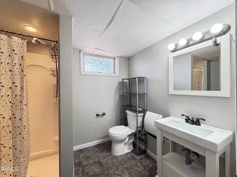 Bath - 412 Central Ave N, Beulah, ND 58523 photo 3 of 4