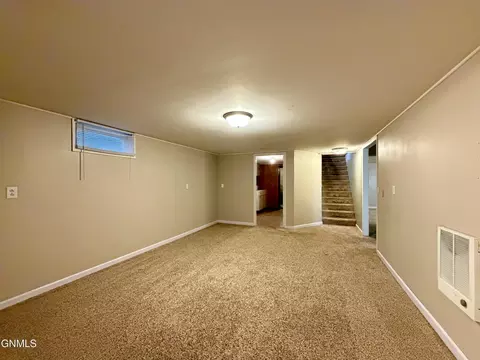 Living - 412 Central Ave N, Beulah, ND 58523 photo 4 of 4