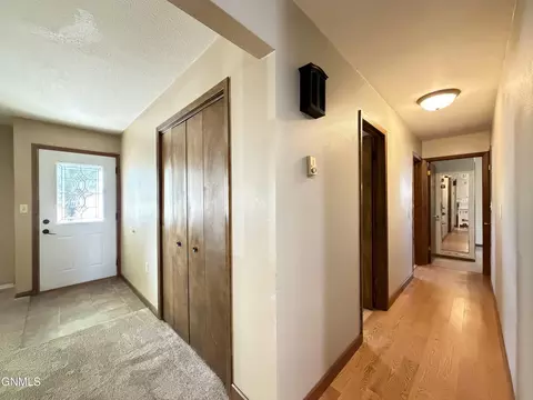 Entry Way - 412 Central Ave N, Beulah, ND 58523 photo 2 of 3
