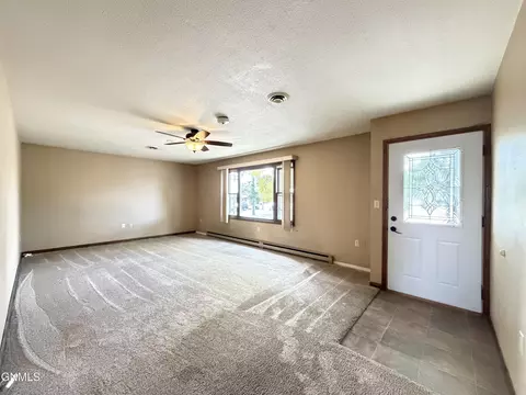 Living - 412 Central Ave N, Beulah, ND 58523 photo 1 of 4