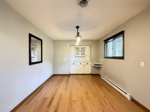 Dining - 412 Central Ave N, Beulah, ND 58523 photo 2 of 2