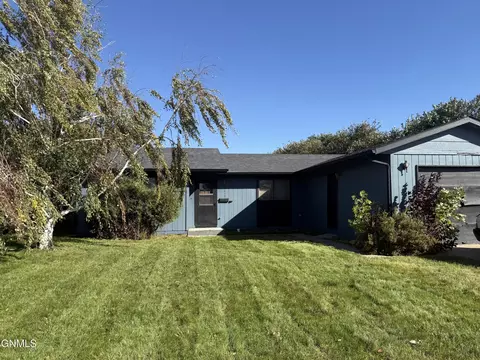 Exterior - 2010 20th Ave W, Williston, ND 58801 photo 2 of 4