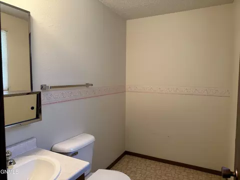 Bath - 2010 20th Ave W, Williston, ND 58801 photo 2 of 2