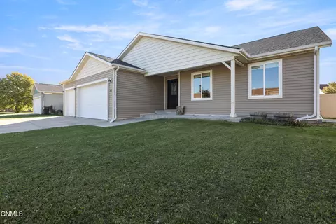 Other - 1719 25th St W, Williston, ND 58801 photo 2 of 10