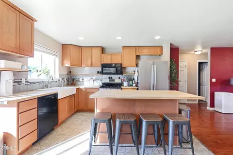 Kitchen - 1719 25th St W, Williston, ND 58801 photo 2 of 2