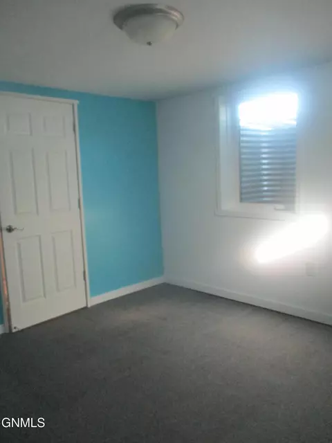 Bedroom - 612 17th St W, Williston, ND 58801 photo 4 of 4