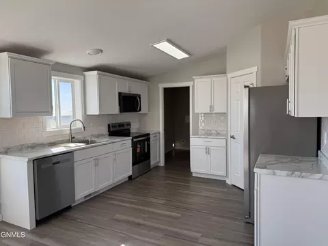 Kitchen - 5615 Border Ave, Williston, ND 58801 photo 1 of 3
