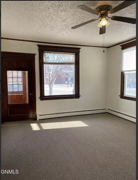 Living - 409 Collins Ave, Mandan, ND 58554 photo 1 of 1