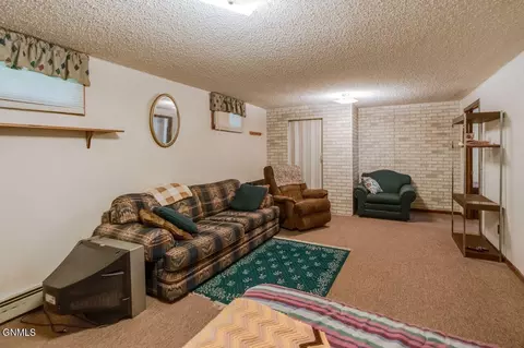 Bedroom - 1407 1st St NW, Mandan, ND 58554 photo 8 of 10