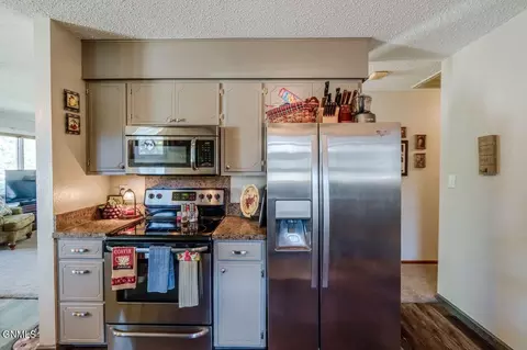 Kitchen - 1407 1st St NW, Mandan, ND 58554 photo 3 of 5