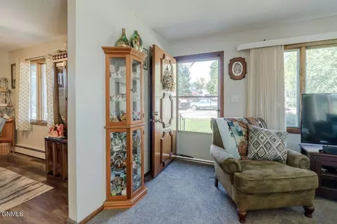 Entry Way - 1407 1st St NW, Mandan, ND 58554 photo 1 of 3