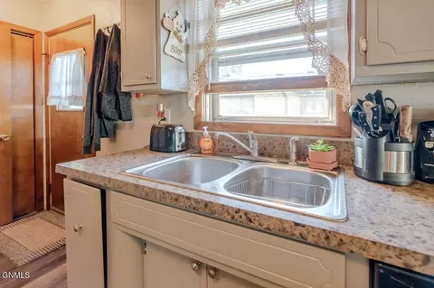 Kitchen - 1407 1st St NW, Mandan, ND 58554 photo 5 of 5