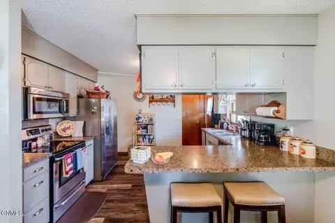 Kitchen - 1407 1st St NW, Mandan, ND 58554 photo 2 of 5
