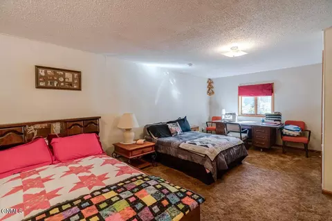 Bedroom - 1407 1st St NW, Mandan, ND 58554 photo 7 of 10