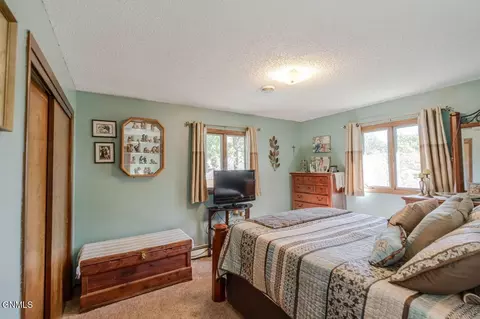 Bedroom - 1407 1st St NW, Mandan, ND 58554 photo 2 of 10