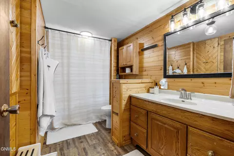 Bath - 15 Winther St, Ray, ND 58849 photo 1 of 1