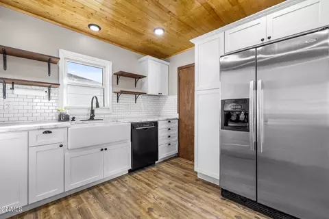 Kitchen - 15 Winther St, Ray, ND 58849 photo 2 of 5