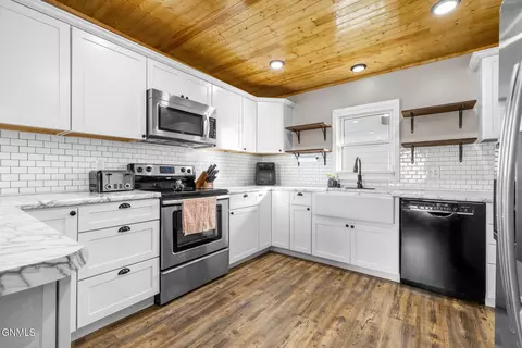 Kitchen - 15 Winther St, Ray, ND 58849 photo 1 of 5