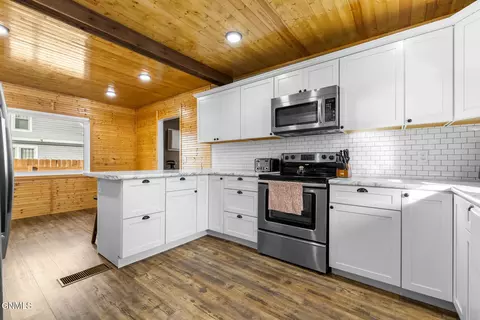 Kitchen - 15 Winther St, Ray, ND 58849 photo 4 of 5