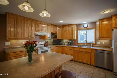 Kitchen - 413 3rd Ave NW, Beulah, ND 58523 photo 2 of 6
