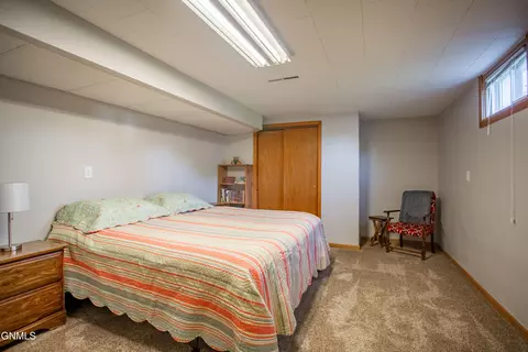 Bedroom - 413 3rd Ave NW, Beulah, ND 58523 photo 3 of 5