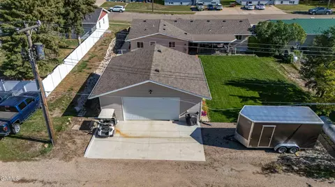View/Area - 413 3rd Ave NW, Beulah, ND 58523 photo 4 of 9