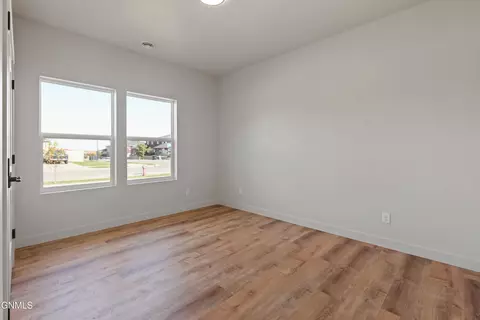 Bedroom - 3301 35th St W, Williston, ND 58801 photo 4 of 4