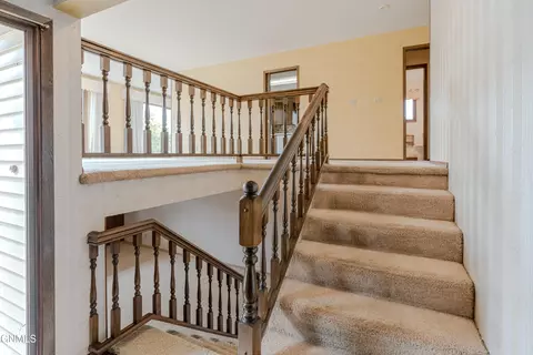 Entry Way - 618 Interstate Ave W, Bismarck, ND 58503 photo 2 of 10