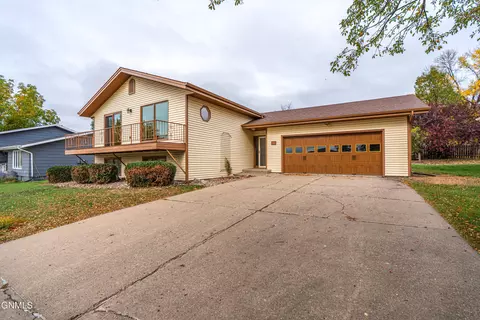 Exterior - 618 Interstate Ave W, Bismarck, ND 58503 photo 2 of 13