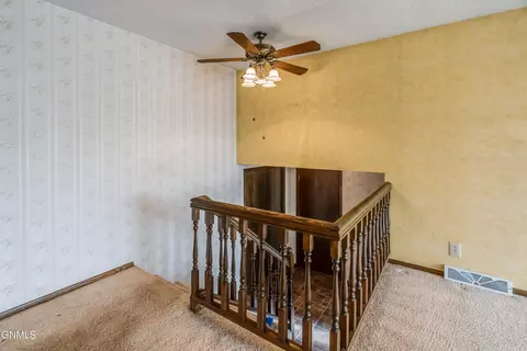 Entry Way - 618 Interstate Ave W, Bismarck, ND 58503 photo 4 of 10