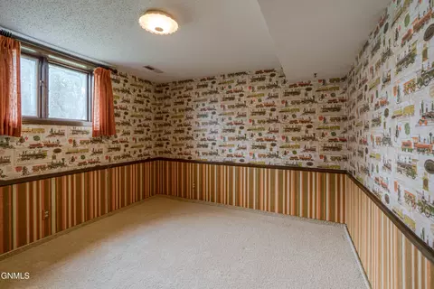 Bedroom - 618 Interstate Ave W, Bismarck, ND 58503 photo 7 of 9