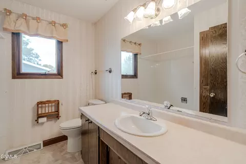 Bath - 618 Interstate Ave W, Bismarck, ND 58503 photo 1 of 10