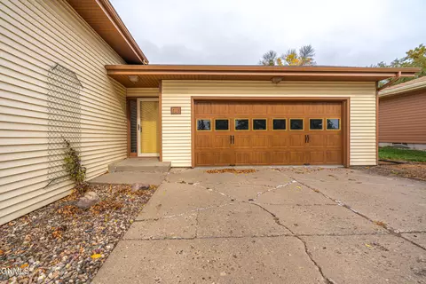 Exterior - 618 Interstate Ave W, Bismarck, ND 58503 photo 3 of 13