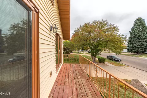 Exterior - 618 Interstate Ave W, Bismarck, ND 58503 photo 5 of 13