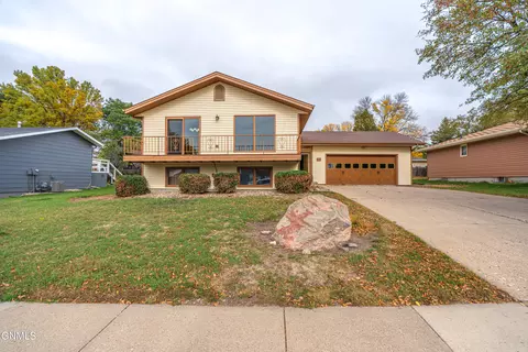 Exterior - 618 Interstate Ave W, Bismarck, ND 58503 photo 1 of 13