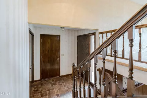 Entry Way - 618 Interstate Ave W, Bismarck, ND 58503 photo 3 of 10