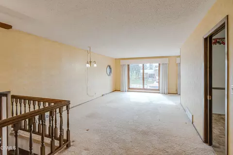 Living - 618 Interstate Ave W, Bismarck, ND 58503 photo 1 of 5