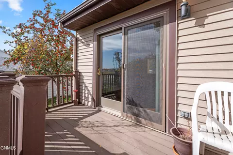 Exterior - 2116 E Dakota Pkwy, Williston, ND 58801 photo 2 of 5