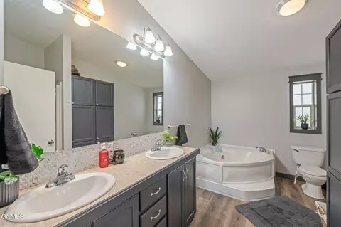 Bath - 5451 138th Ave NW, Williston, ND 58801 photo 1 of 6