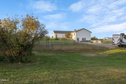 Exterior - 5451 138th Ave NW, Williston, ND 58801 photo 2 of 3