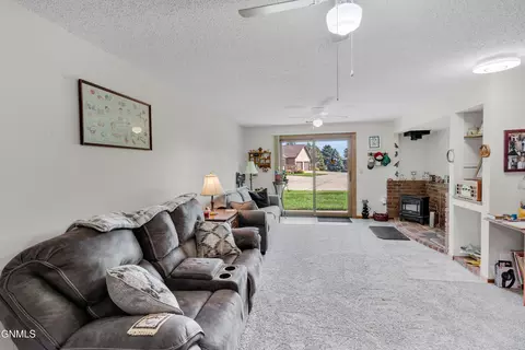 Living - 420 E Brandon Dr, Bismarck, ND 58503 photo 6 of 8