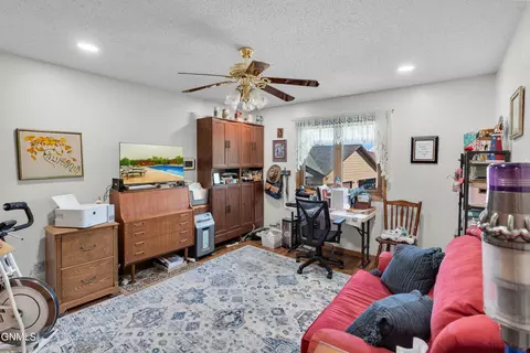 Bedroom - 420 E Brandon Dr, Bismarck, ND 58503 photo 2 of 9