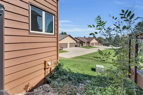 Exterior - 420 E Brandon Dr, Bismarck, ND 58503 photo 12 of 14