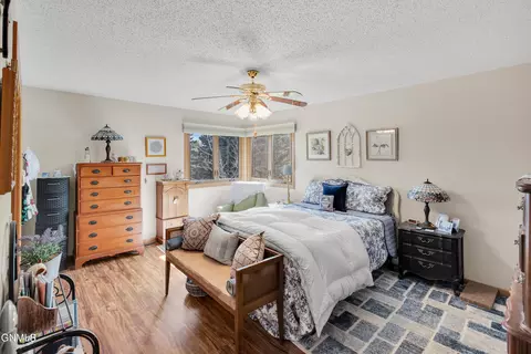 Bedroom - 420 E Brandon Dr, Bismarck, ND 58503 photo 5 of 9