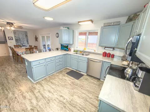 Kitchen - 1201 5th St SW, Sidney, MT 59270 photo 3 of 3