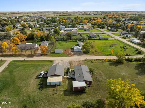 View/Area - 3817 2nd Ave E, Williston, ND 58801 photo 9 of 11